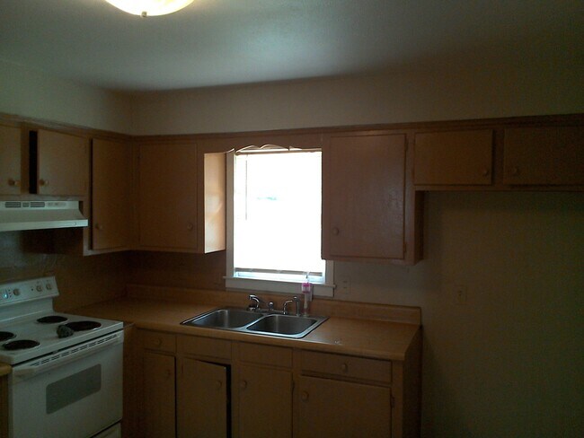 Building Photo - **ON HOLD**Total Electric** East Columbus, GA 3 Bedroom / 1 Bathroom Home for Rent***