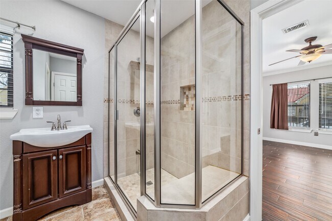 Building Photo - 5012 Irvington Blvd