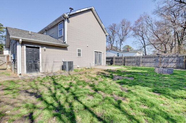 Building Photo - 4923 Krick St