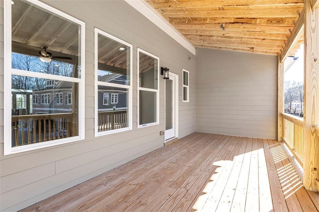 Building Photo - 152 Palm St