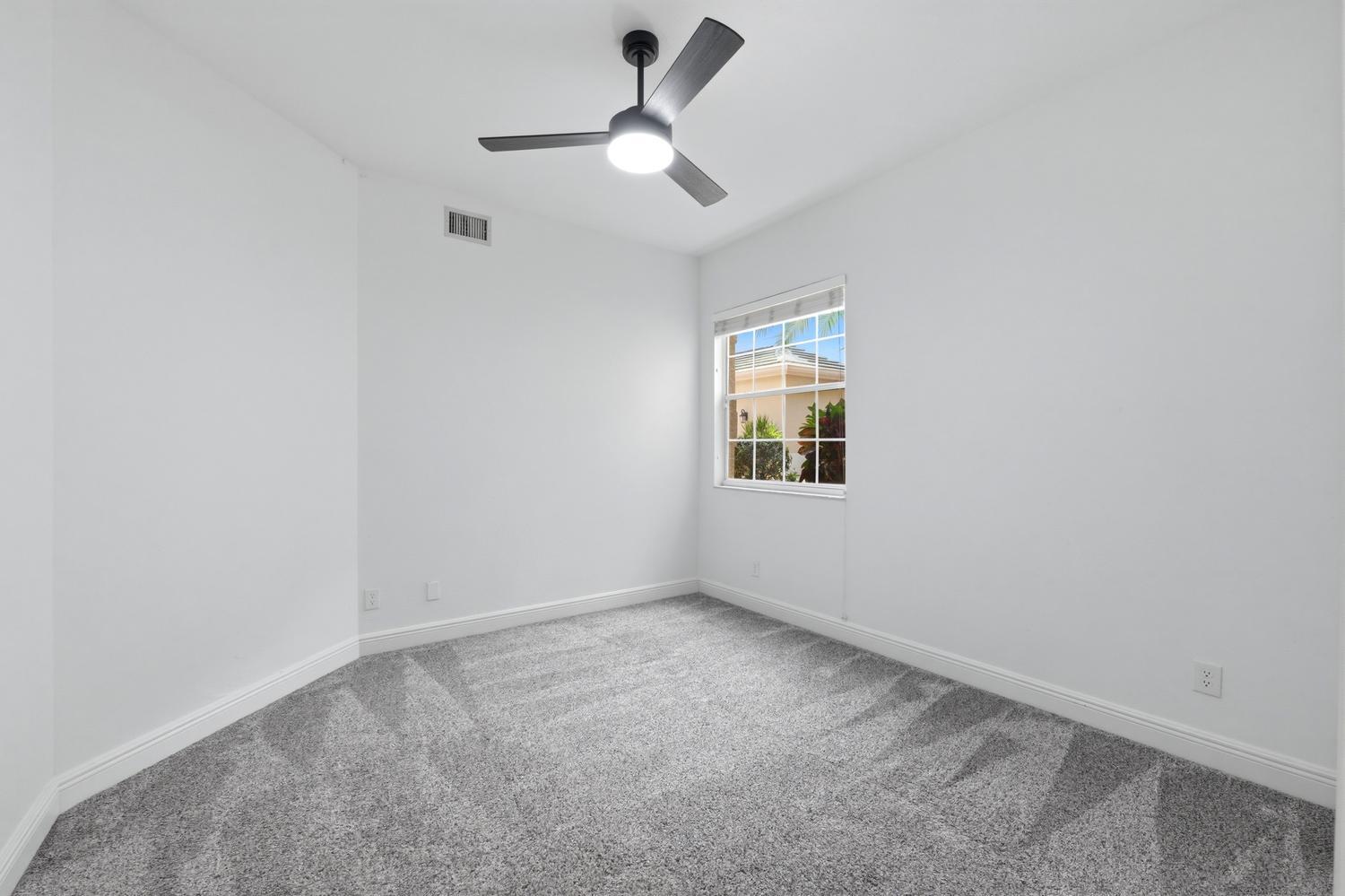 Building Photo - 658 Vintage Reserve Cir