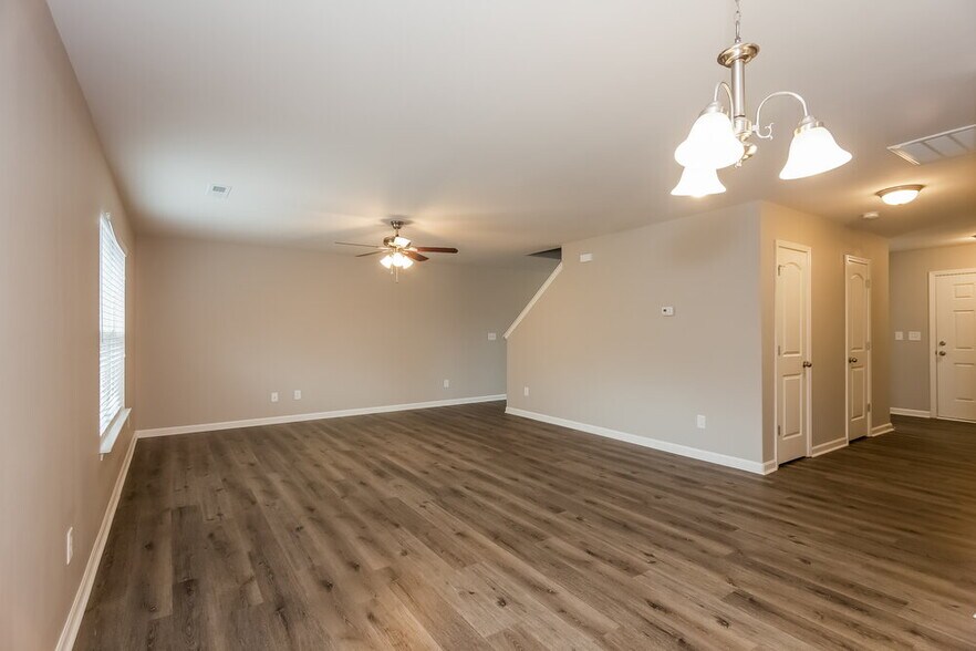Building Photo - 9009 Sharpes Cir