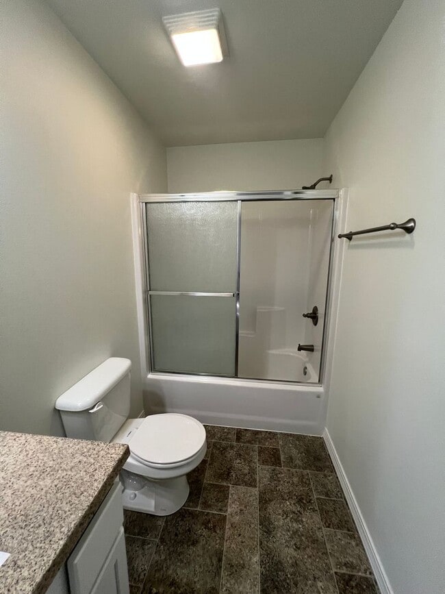 Building Photo - MOVE-IN SPECIAL PRICING!!!! 3BR Duplex