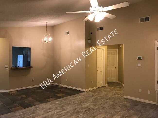 Building Photo - 205 Esmond Ct