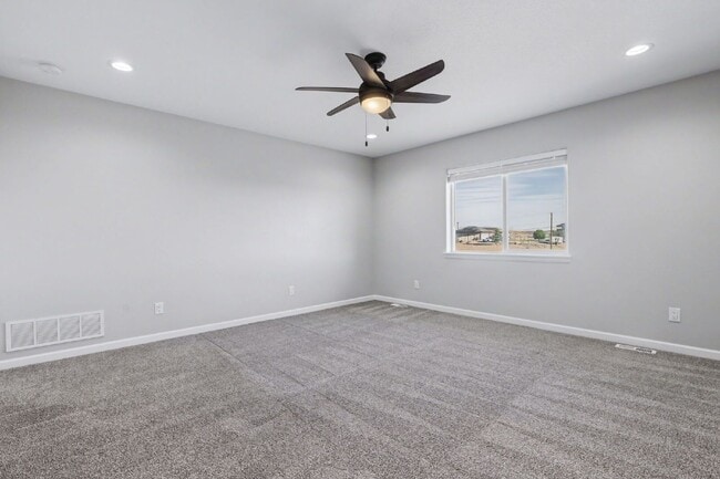 Building Photo - 1905 Tioga Ln