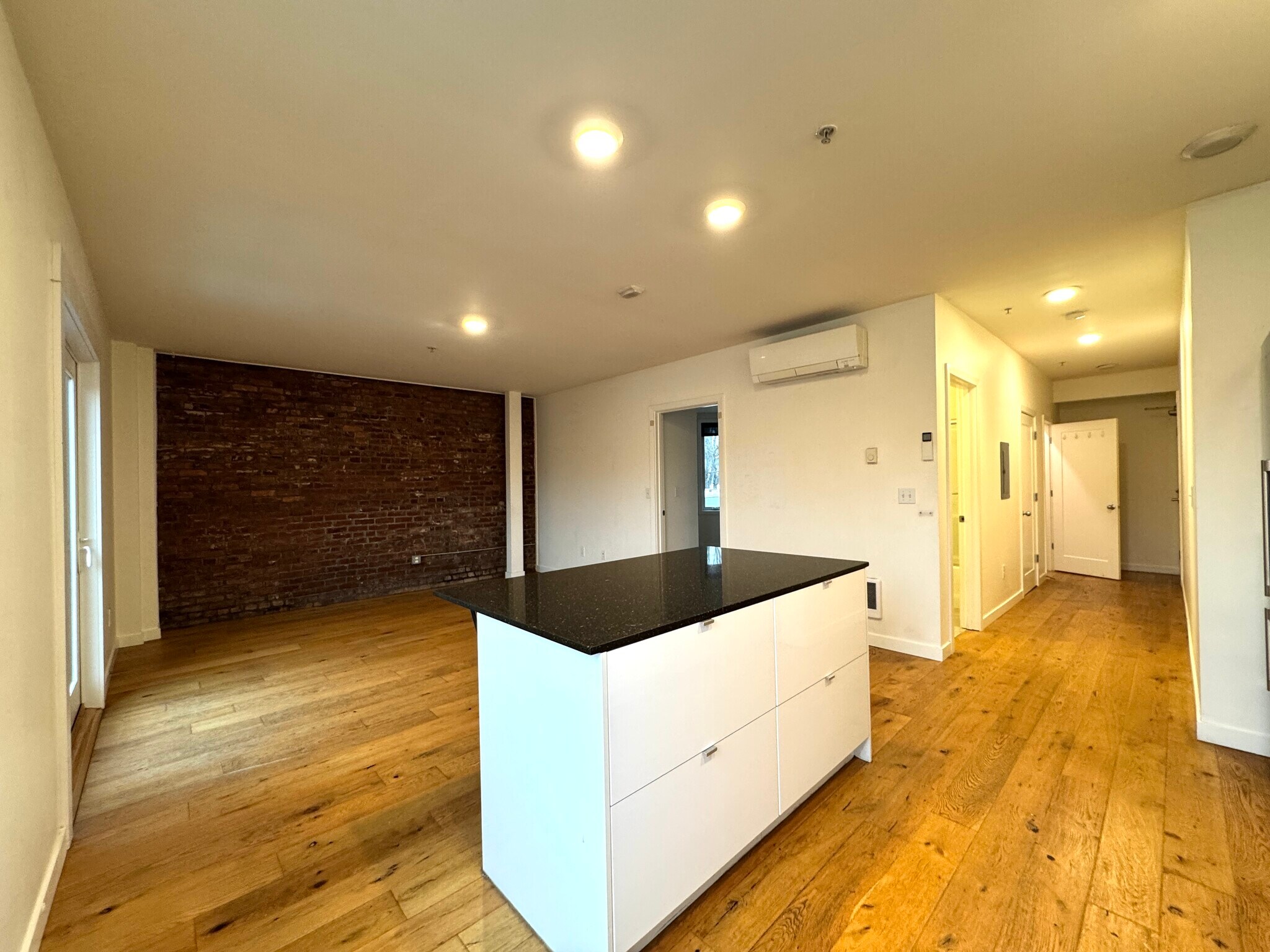 Building Photo - 8803 N Lombard St