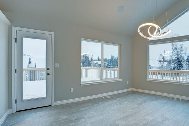 Building Photo - Live in luxury and style in this new, modern 4 bedroom home with upgraded everything, mountain vi...