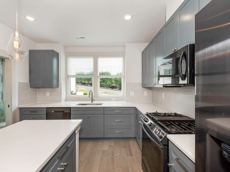 Kitchen - 2349 Wesley Village Rd