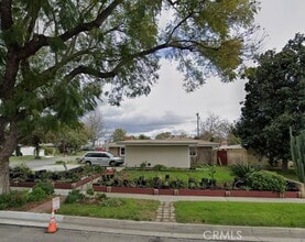 Building Photo - 720 Maertin Ln