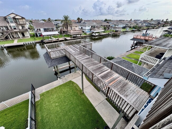 Building Photo - 1177 Sailfish St