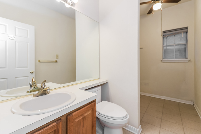 Building Photo - 11302 Rocky Mill Dr