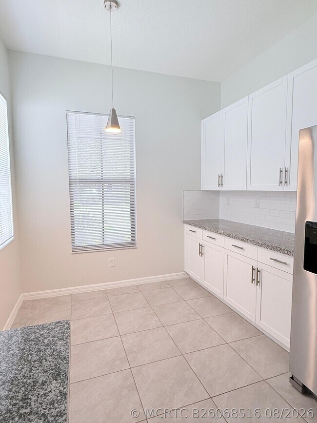 Building Photo - 5489 Soria Ave