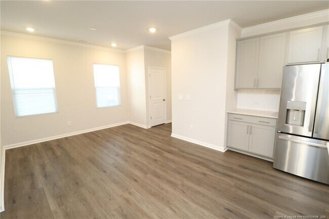 Building Photo - 1214 Rosefinch Dr