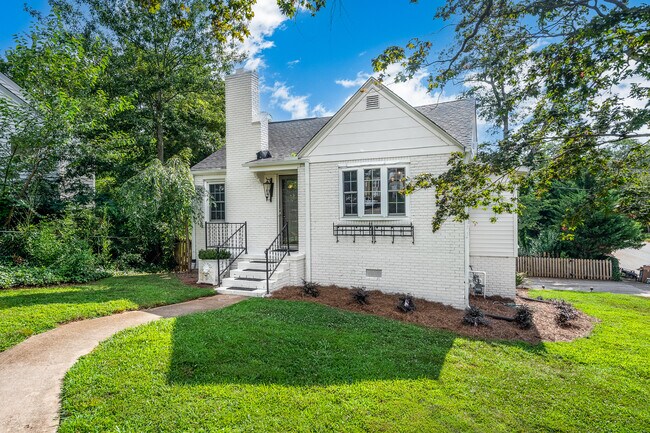 Building Photo - 114 Newman St