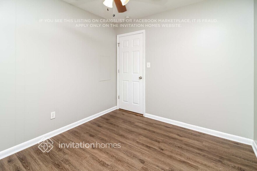 Building Photo - 3362 Bougainvillea Dr