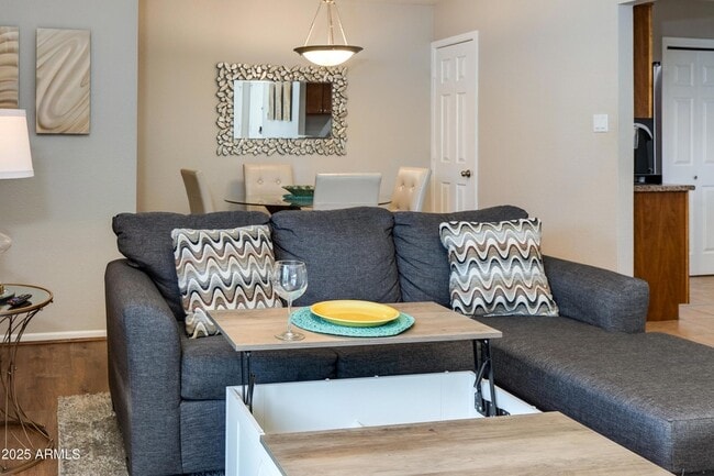 Building Photo - 5122 E Shea Blvd