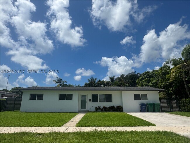 Building Photo - 8640 SW 125th St
