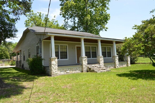 Building Photo - 1410 Field Store Rd