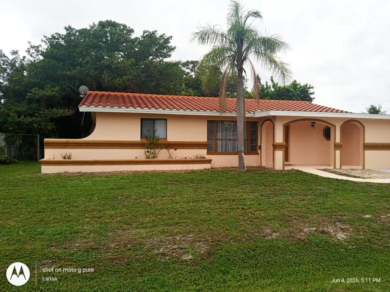 Building Photo - 1439 Glick Dr