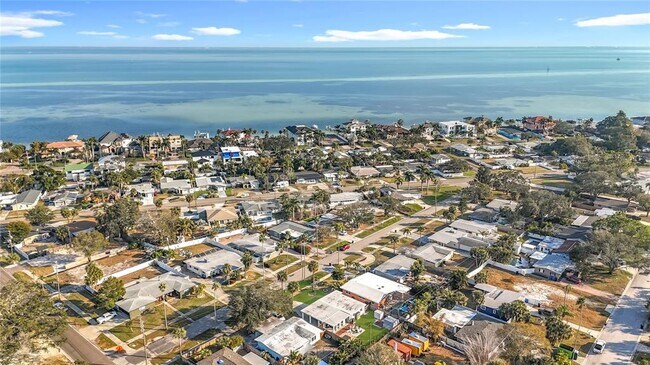 Building Photo - 4026 Indianapolis St NE