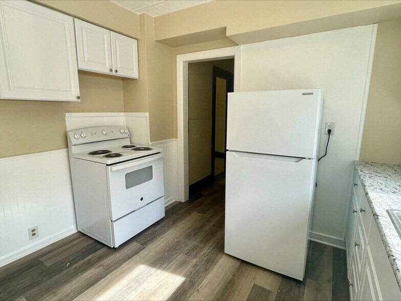 Building Photo - 1022 Herberich Ave