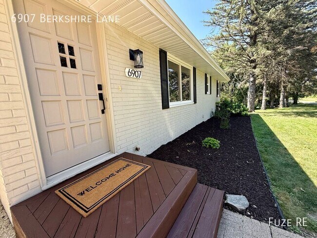 Building Photo - 6907 Berkshire Ln N