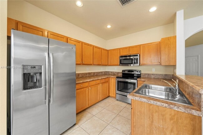 Building Photo - 3366 W 90th Terrace