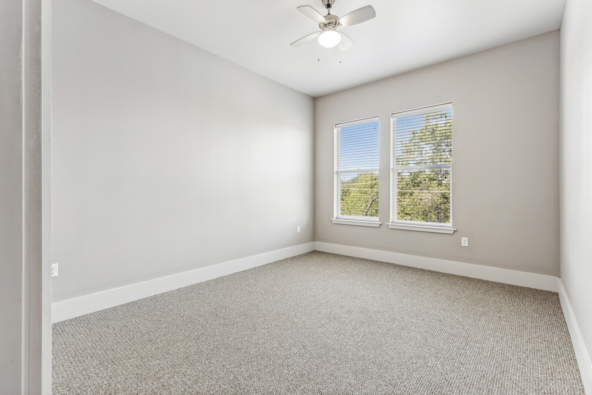 Building Photo - 1000 Lipscomb St