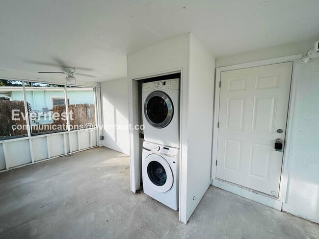 Building Photo - 3032 56th St S