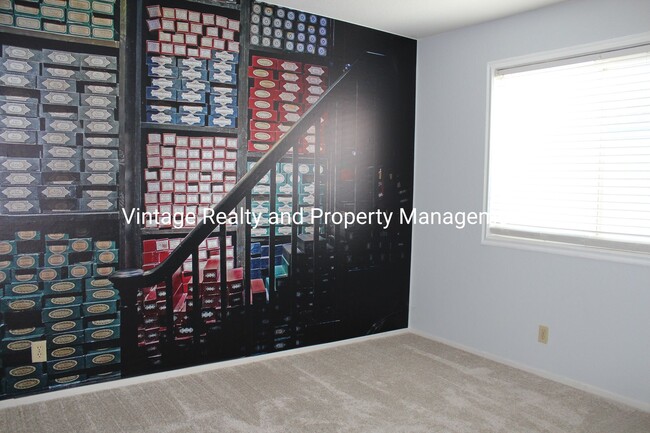 Building Photo - Ready To Go! Very Nice 2 bedroom Condo!!!