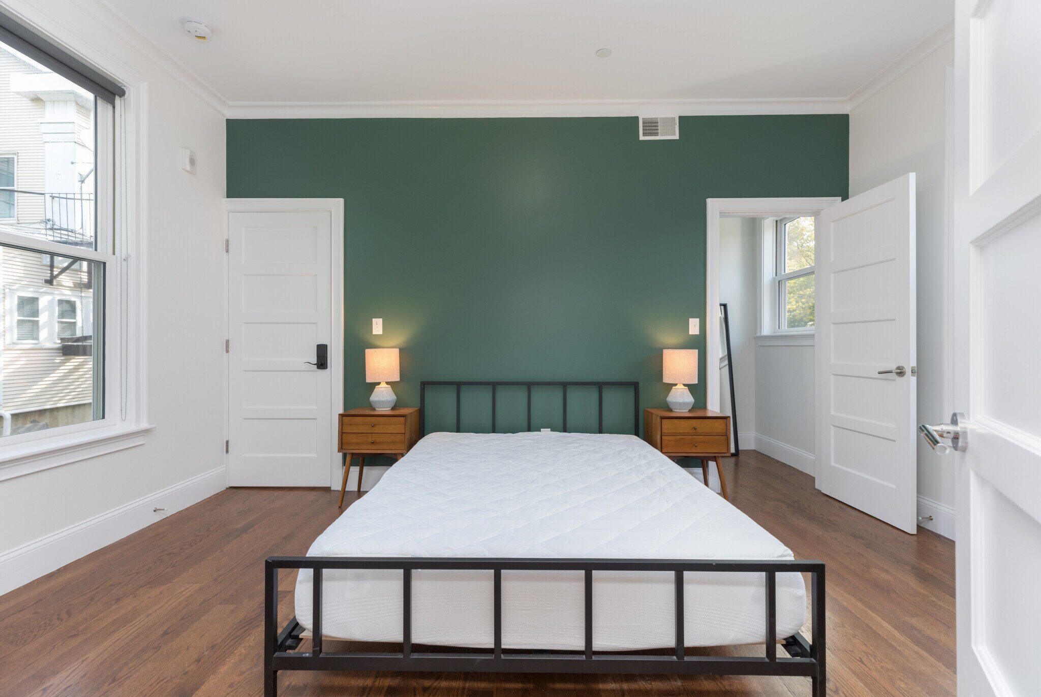 Building Photo - 121 Centre St