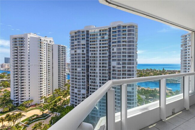 Building Photo - 21055 Yacht Club Dr