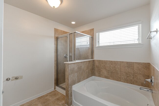 Building Photo - 13527 Vista De Oro St