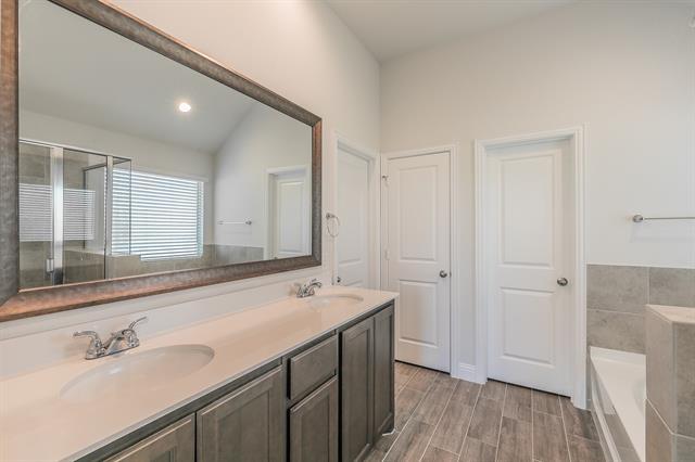 Building Photo - 1405 Bentwood Dr