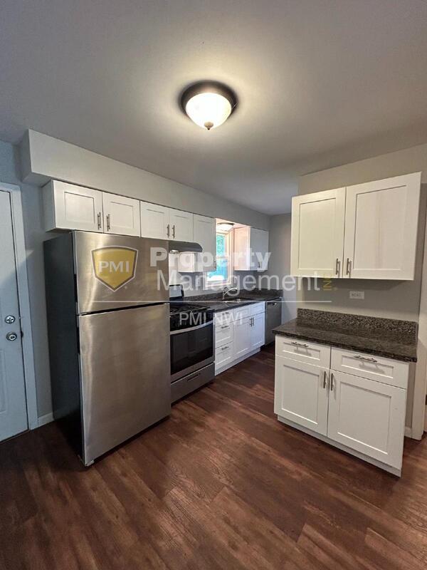 Building Photo - 3010-3012 Willowcreek Rd