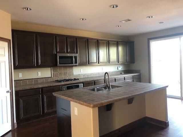 Building Photo - 31316 Strawberry Tree Ln