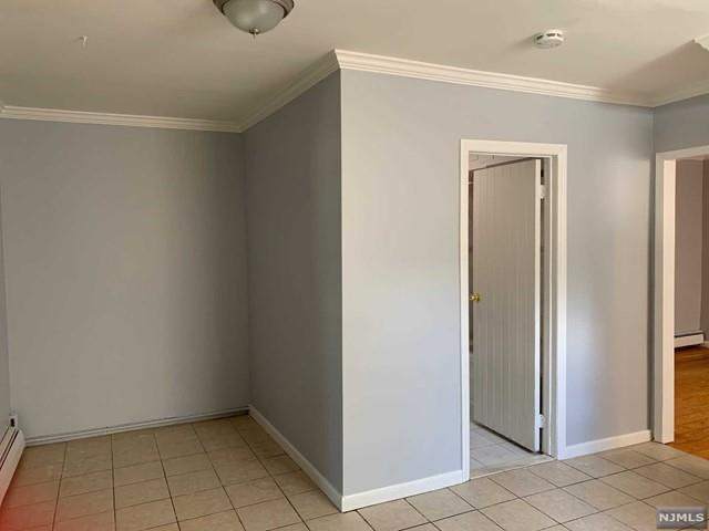 Building Photo - 214 William St