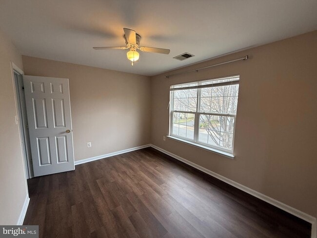 Building Photo - 2165 Cottonwood Ln