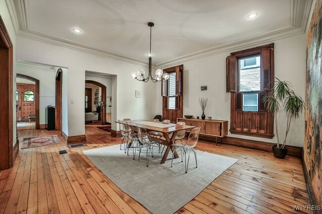 Building Photo - 298 Jersey St