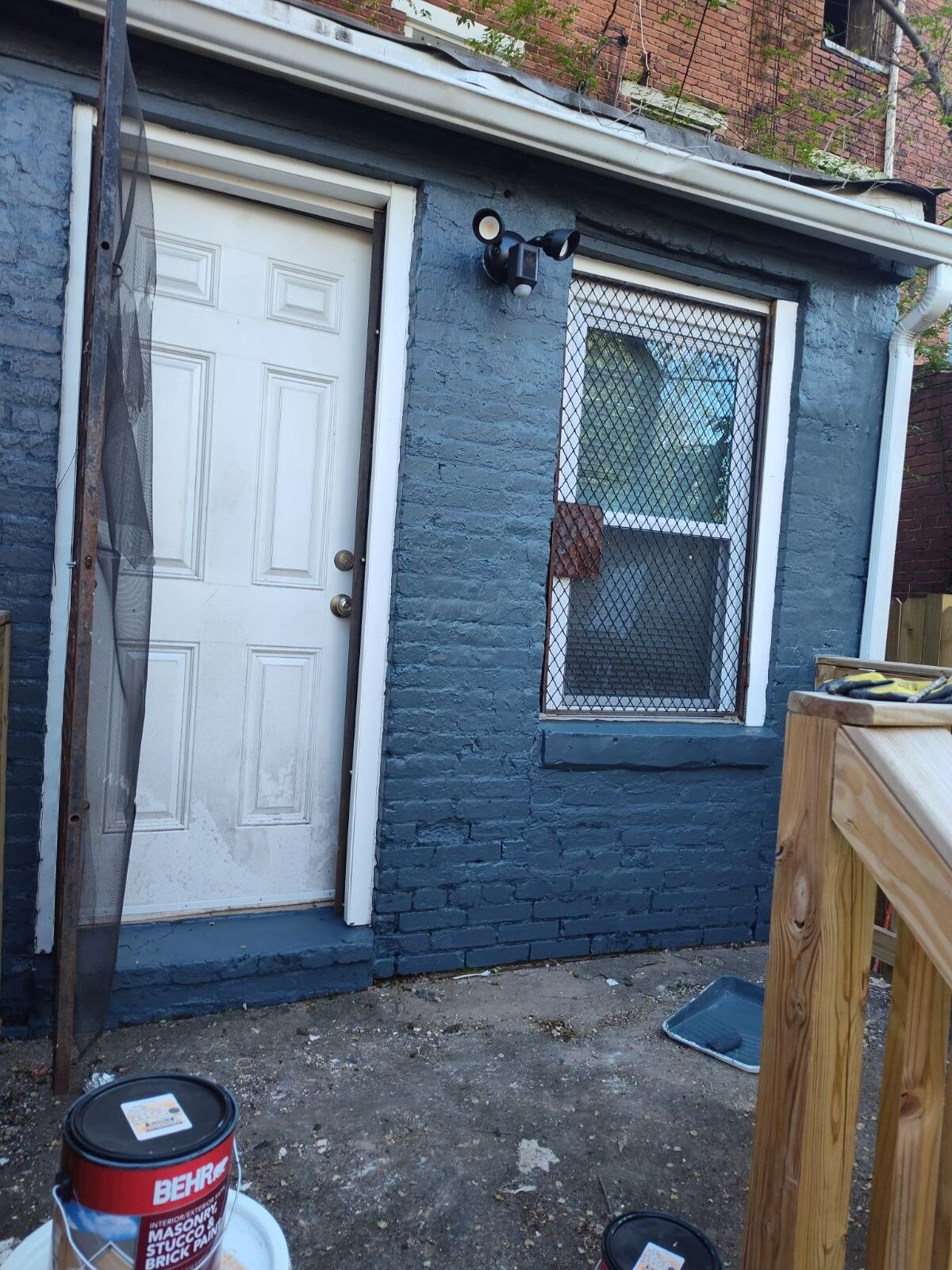 Building Photo - 2033 Division St
