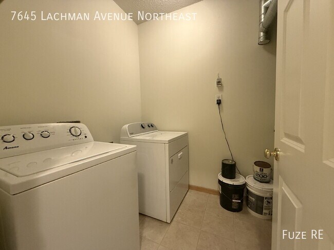 Building Photo - 7645 Lachman Ave NE