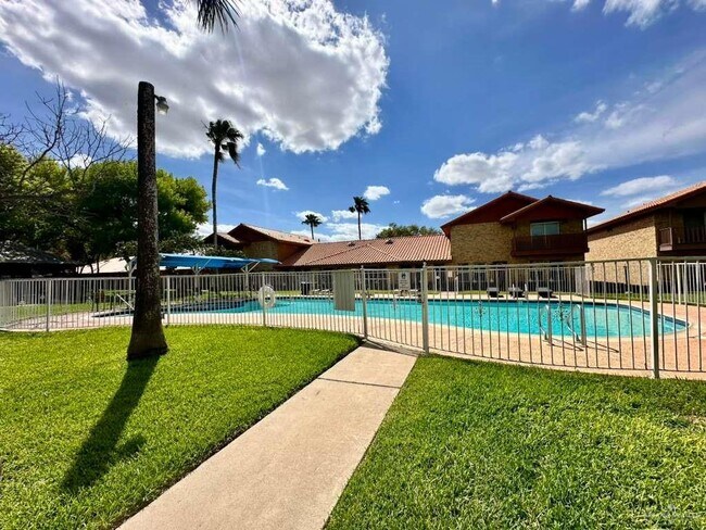 Building Photo - 29 W Dallas Ave