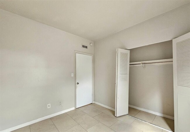 Building Photo - 7610 W Powhatan Ave