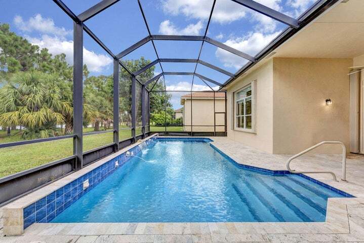 Building Photo - 8345 Pine Cay