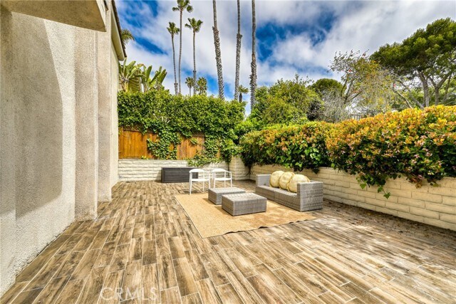 Building Photo - 2357 Palos Verdes Dr W