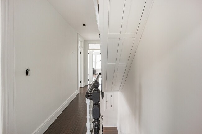 Building Photo - 62 Shrewsbury Ave