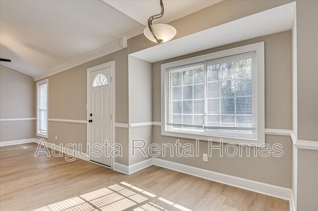 Building Photo - 238 Cavalier Dr