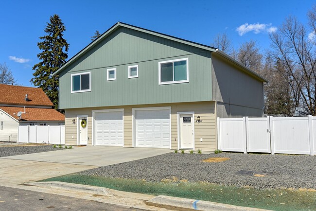 Building Photo - 4919 E 6th Ave