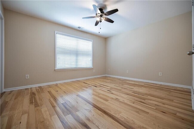 Building Photo - 4962 Weathervane Dr