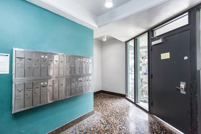 Building Photo - 630 Alvarado